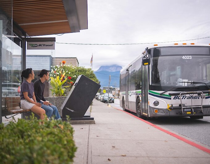 Bus crossing Mamquam bridge in Squamish